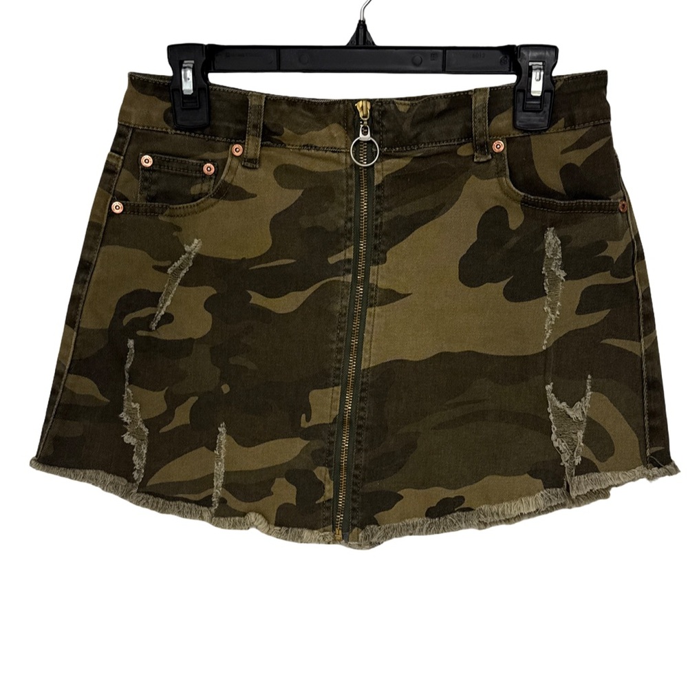 Dance & Marvel Camo Distressed Mini Skirt Women’s Medium